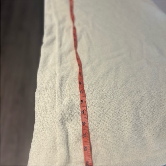 Elegant Cream Skirt set with Floral Detail crochet one size - Picture 10 of 10